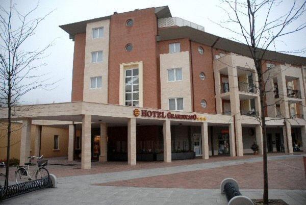 Hotel Granducato モンテルーポ・フィオレンティーノ エクステリア 写真