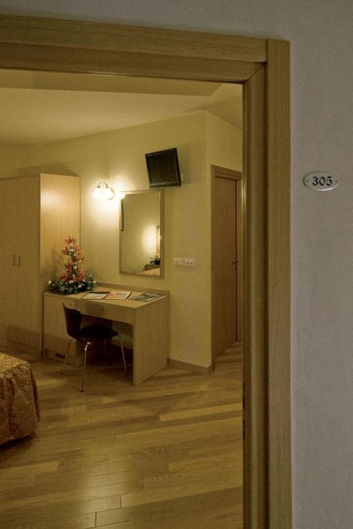 Hotel Granducato モンテルーポ・フィオレンティーノ エクステリア 写真